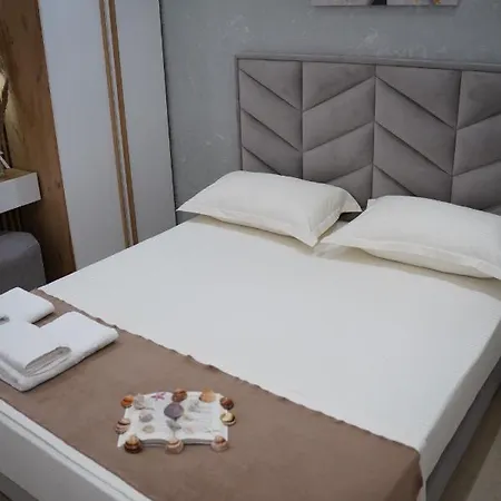 Costa Azzurra Velipojë