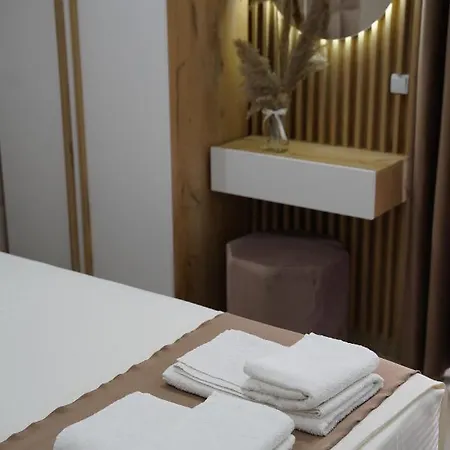 Costa Azzurra Velipojë