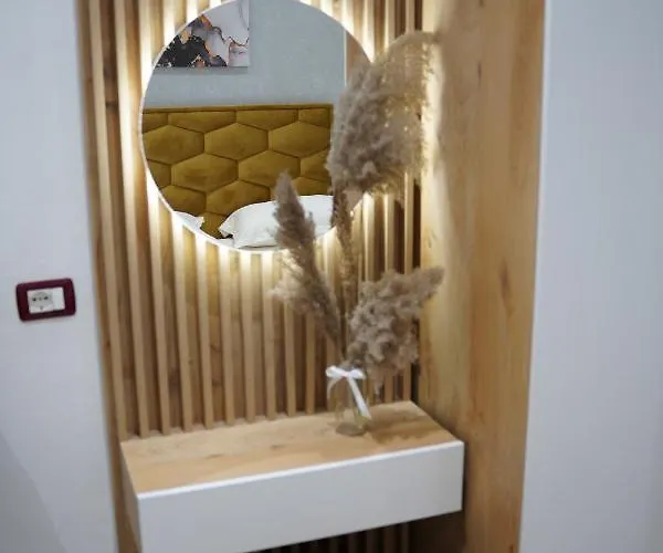 Costa Azzurra Velipojë